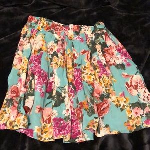 Brandy Melville one size fits all floral skirt